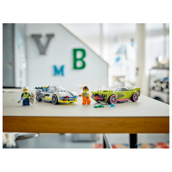 LEGO City jurnjava policijskog automobila i masel kara 60415 4