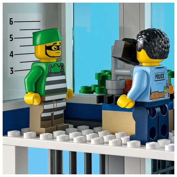 LEGO City policijska stanica 60316 11