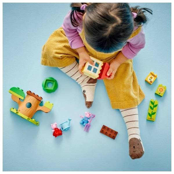 LEGO DUPLO Pepa Prase i bašta sa kućicom na drvetu 10431 3