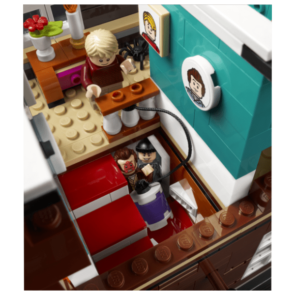 LEGO Ideas Sam u kući 21330 7