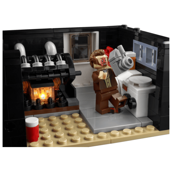 LEGO Ideas Sam u kući 21330 8