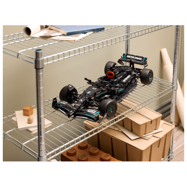 LEGO Technic Mercedes-AMG F1 W14 E Performance 42171 5