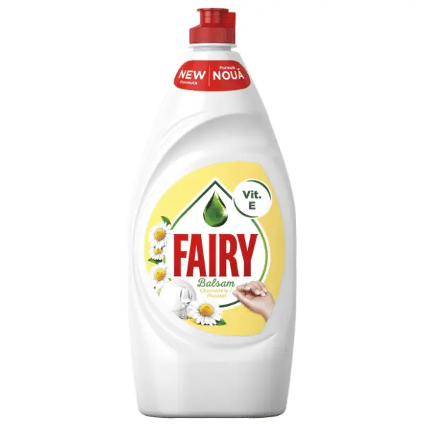 Deterdžent za posuđe FAIRY chamomile & vitamin E 900ml 0