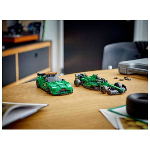 LEGO Speed Champions Aston Martin 76925 8