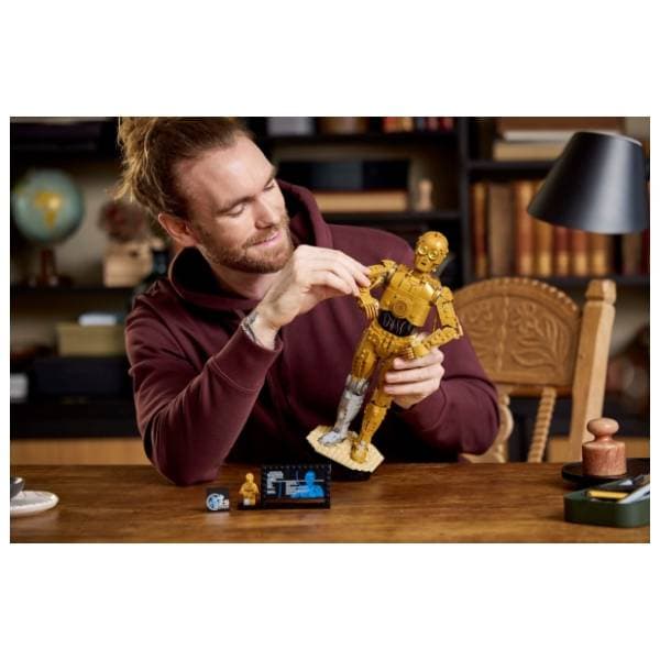 LEGO Star Wars C-3PO 75398 3