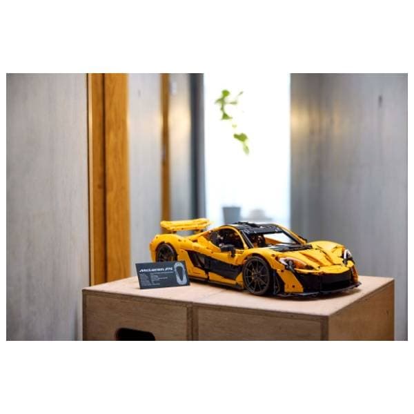 LEGO Technic McLaren P1 42172 4