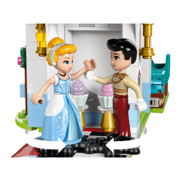 LEGO Disney Pepeljugin zamak i kočija sa konjima 43275 5