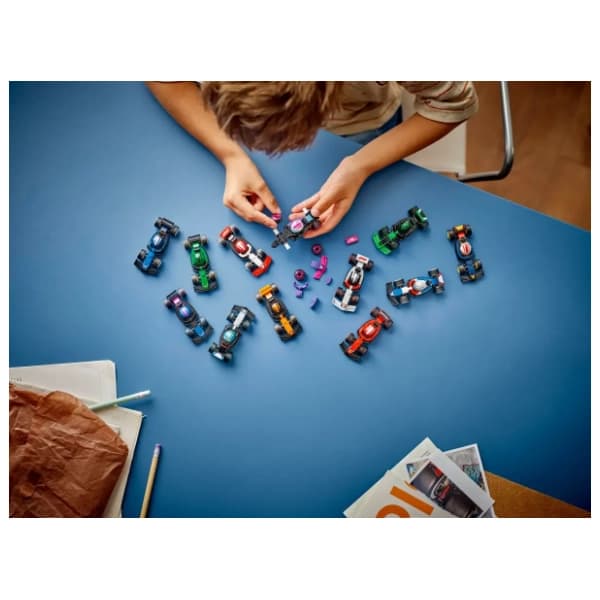 LEGO Minifigure Formula 1 71049 3