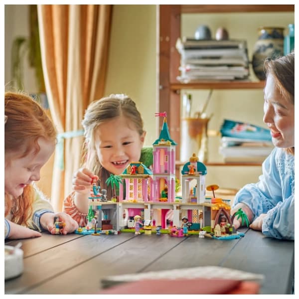 LEGO Disney zamak princeza i kraljevski ljubimci 43267 4