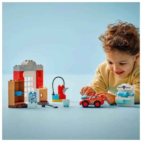 LEGO DUPLO Mekvinova poseta Dokovoj garaži 10456 3