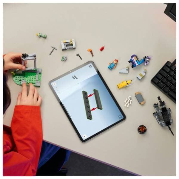 LEGO Fortnite Pilijev i Sparkplagov kamp 77075 5