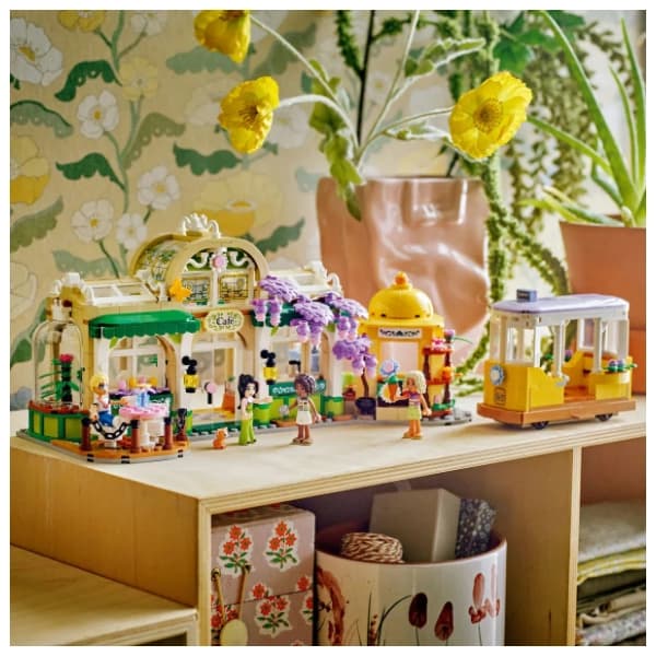 LEGO Friends Biljni kafić i cvećara 42671 4