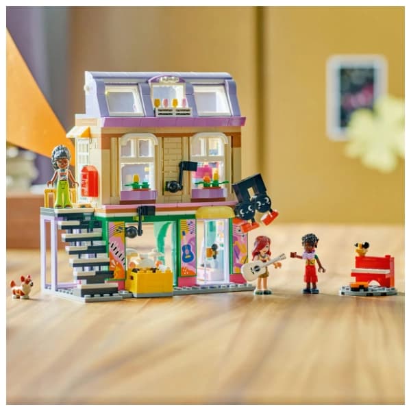 LEGO Friends muzička prodavnica i stan 42653 4
