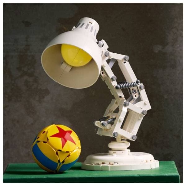 LEGO Ideas Disney Pixar Luxo Jr. 21357 2