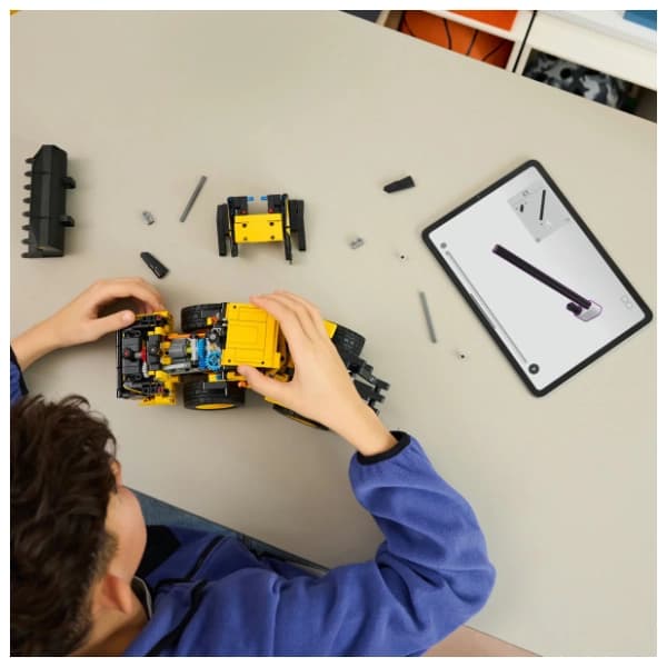 LEGO Technic Volvo L120 električni utovarivač 42209 2