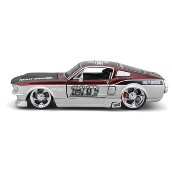 Automobil Ford Mustang GT 1:24 32168 MAISTO 0