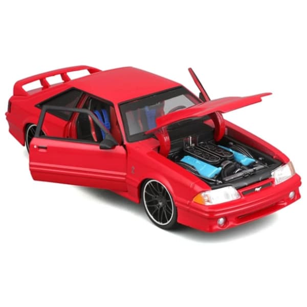Automobil Ford Mustang SVT Cobra 1:24 MAISTO 1