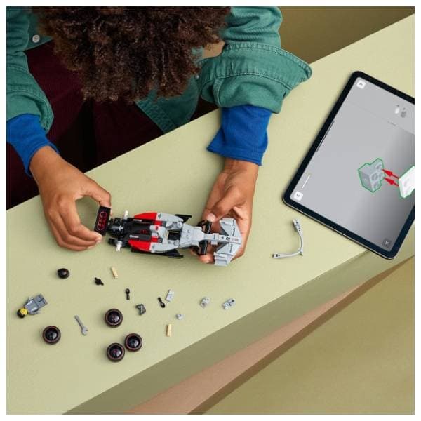 LEGO Speed Champions trkački automobil Audi F1 Team R26 77259 5