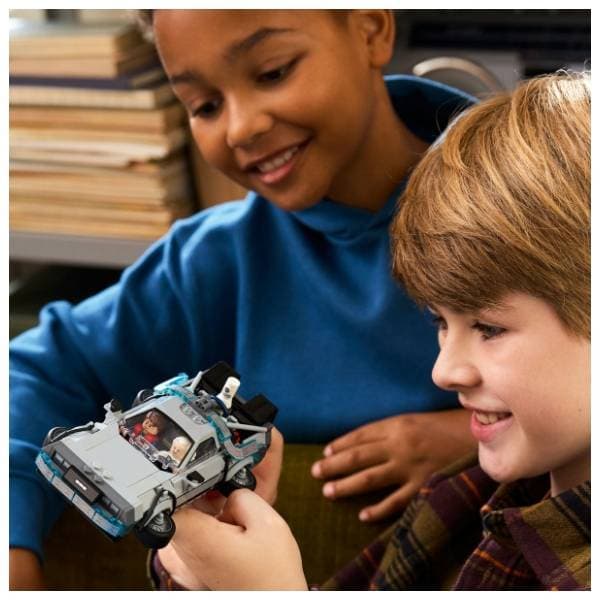 LEGO Speed Champions vremeplov iz povratka u budućnost 77256 4