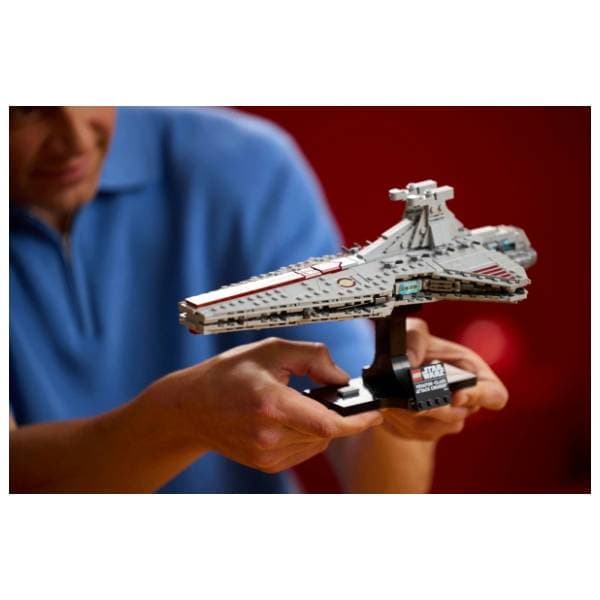 LEGO Star Wars napadačka krstarica klase Venator 75441 2