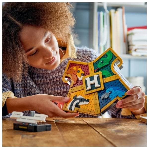 LEGO Harry Potter Grb kuća Hogvortsa 76462 3