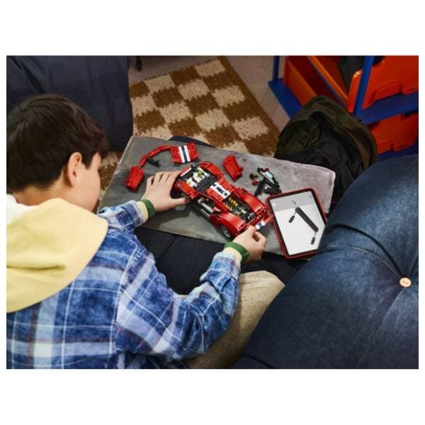 LEGO Technic Ferrari 488 pista automobil 42235 4