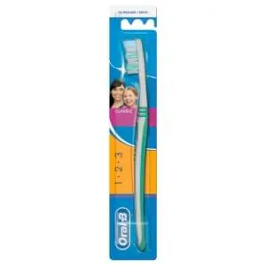 ORAL B 3effect classic medium četkica za zube 1kom slide slika
