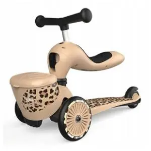 scoot-and-ride-trotinet-highwaykick-1-lifestyle-leopard